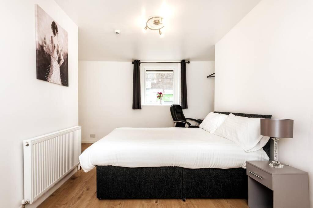 Liverpool City Centre - Fabulous 3 En-Suite Bedrooms - Sleeps 10 People Εξωτερικό φωτογραφία