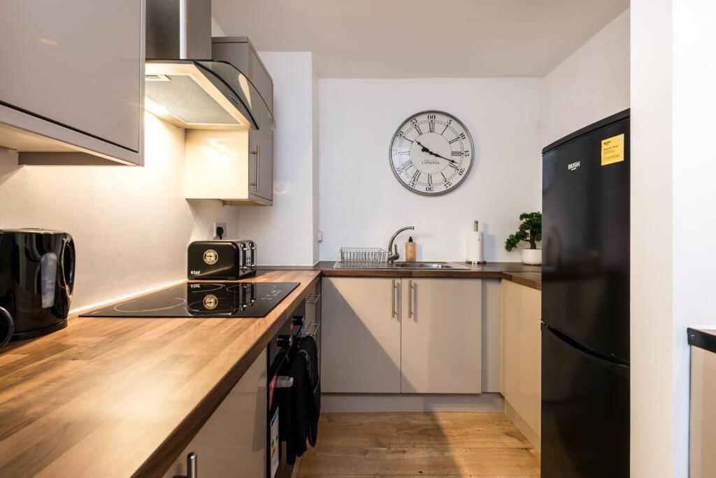 Liverpool City Centre - Fabulous 3 En-Suite Bedrooms - Sleeps 10 People Εξωτερικό φωτογραφία